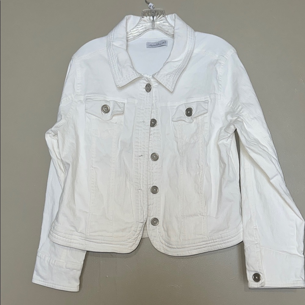 KEREN hart White Jean Jacket Classic Casual Design